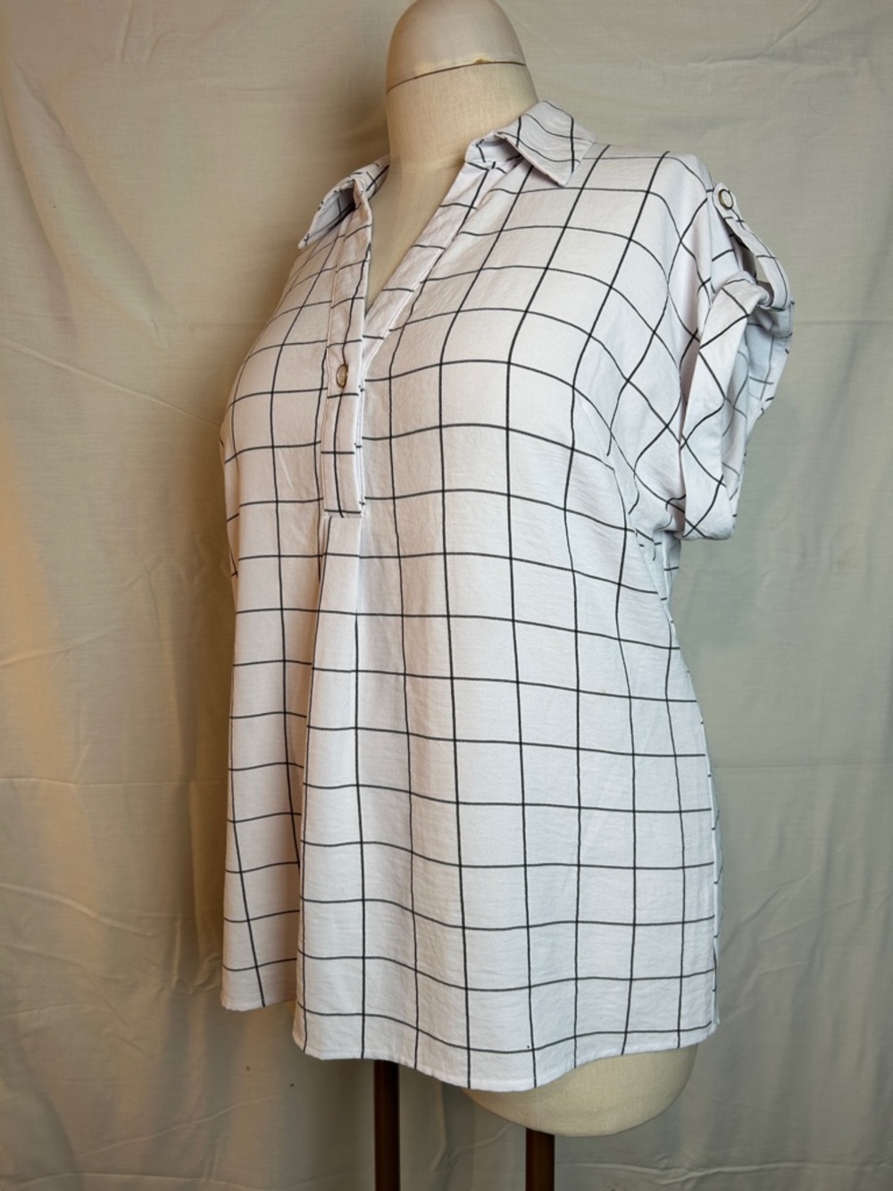 Olivia & Martin 2X White Black Grid Blouse Plus Size Roll Tab Sleeve Tunic Top
